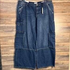 Forever 21 Women's Cargo Jeans Straight Leg Relaxed NWT